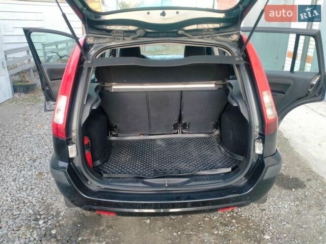 Черный Форд Фьюжн, объемом двигателя 1.4 л и пробегом 315 тыс. км за 4300 $, фото 7 на Automoto.ua