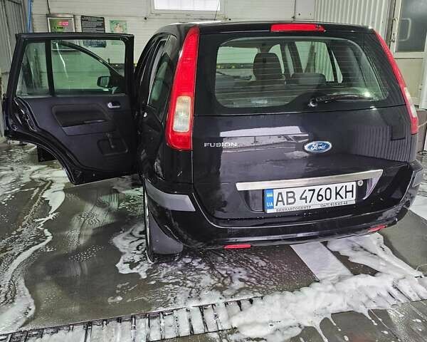 Черный Форд Фьюжн, объемом двигателя 1.4 л и пробегом 111 тыс. км за 4800 $, фото 2 на Automoto.ua