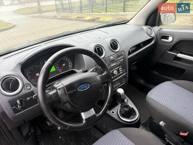 Черный Форд Фьюжн, объемом двигателя 1.6 л и пробегом 147 тыс. км за 4300 $, фото 8 на Automoto.ua