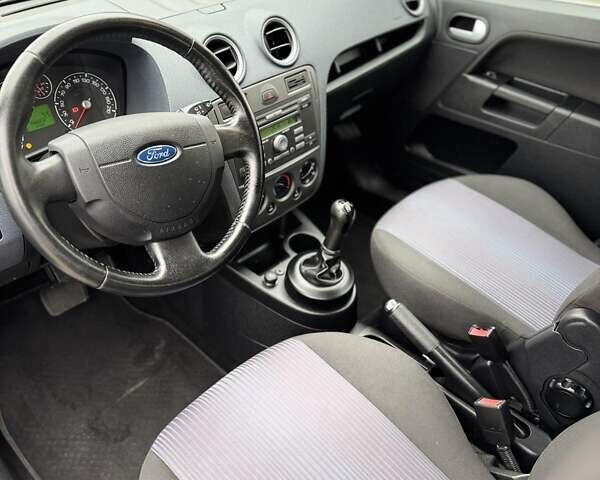 Чорний Форд Фьюжен, об'ємом двигуна 1.4 л та пробігом 134 тис. км за 5600 $, фото 4 на Automoto.ua