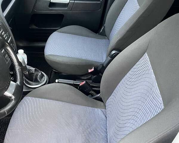 Черный Форд Фьюжн, объемом двигателя 1.6 л и пробегом 215 тыс. км за 4499 $, фото 18 на Automoto.ua