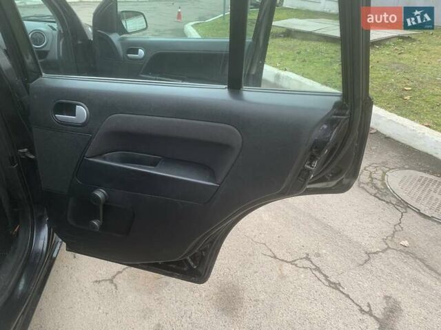 Чорний Форд Фьюжен, об'ємом двигуна 1.39 л та пробігом 192 тис. км за 3850 $, фото 16 на Automoto.ua