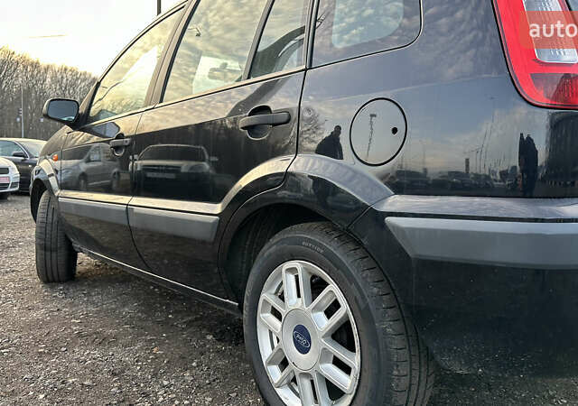 Чорний Форд Фьюжен, об'ємом двигуна 1.4 л та пробігом 193 тис. км за 4800 $, фото 6 на Automoto.ua