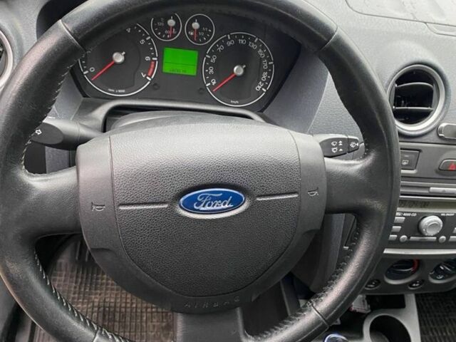 Чорний Форд Фьюжен, об'ємом двигуна 1.4 л та пробігом 101 тис. км за 4350 $, фото 6 на Automoto.ua