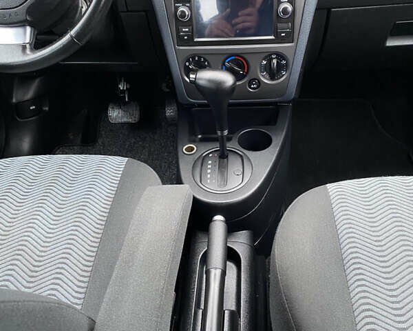 Черный Форд Фьюжн, объемом двигателя 1.6 л и пробегом 193 тыс. км за 6900 $, фото 43 на Automoto.ua