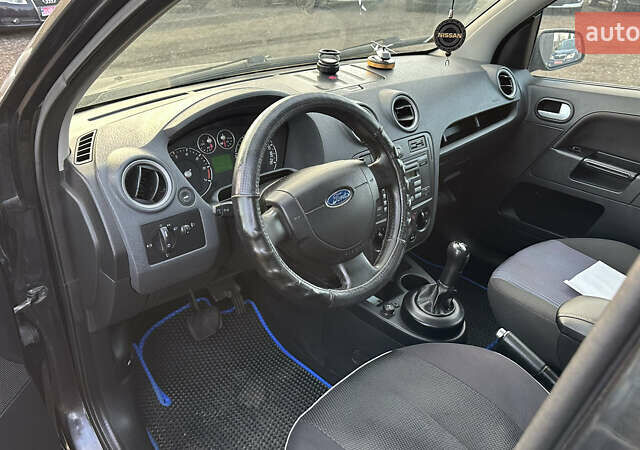 Чорний Форд Фьюжен, об'ємом двигуна 1.4 л та пробігом 193 тис. км за 4800 $, фото 9 на Automoto.ua