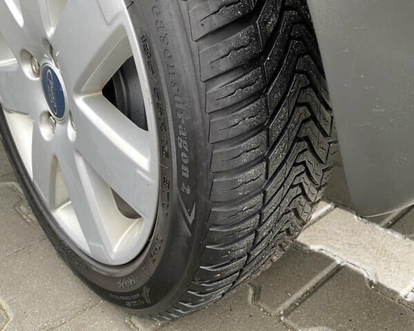 Черный Форд Фьюжн, объемом двигателя 1.6 л и пробегом 193 тыс. км за 6900 $, фото 52 на Automoto.ua