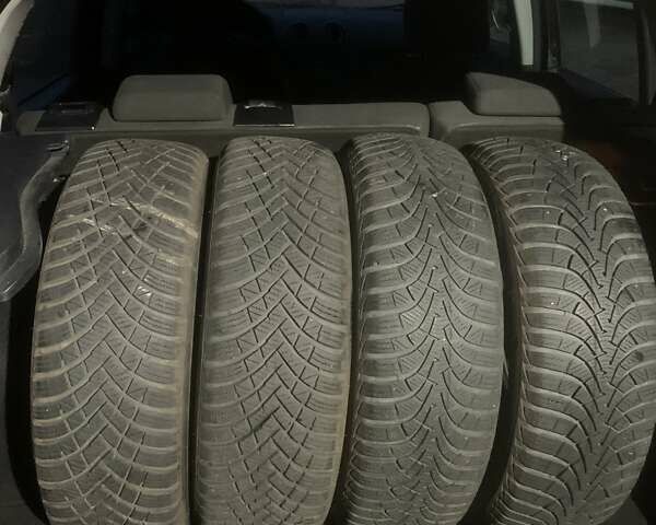 Черный Форд Фьюжн, объемом двигателя 1.39 л и пробегом 192 тыс. км за 4300 $, фото 26 на Automoto.ua