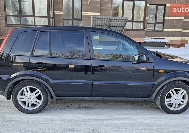 Чорний Форд Фьюжен, об'ємом двигуна 1.4 л та пробігом 198 тис. км за 5550 $, фото 3 на Automoto.ua