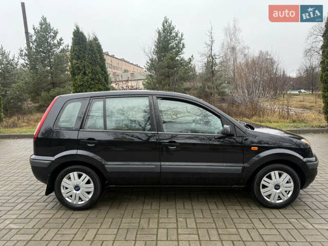 Черный Форд Фьюжн, объемом двигателя 1.6 л и пробегом 147 тыс. км за 4300 $, фото 2 на Automoto.ua