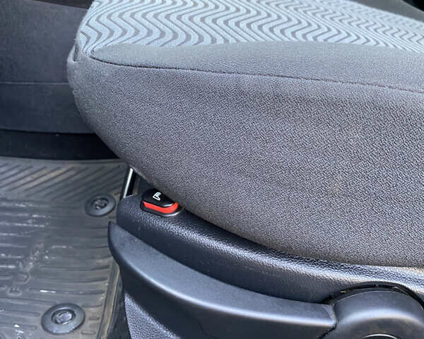 Черный Форд Фьюжн, объемом двигателя 1.6 л и пробегом 160 тыс. км за 7400 $, фото 20 на Automoto.ua