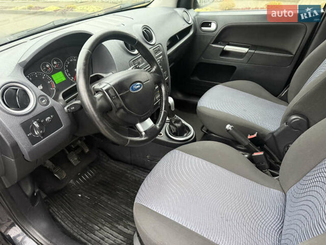 Черный Форд Фьюжн, объемом двигателя 1.6 л и пробегом 147 тыс. км за 4300 $, фото 7 на Automoto.ua
