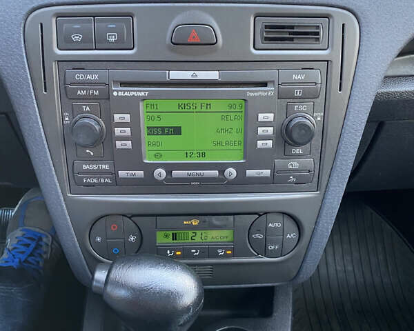 Черный Форд Фьюжн, объемом двигателя 1.6 л и пробегом 160 тыс. км за 7400 $, фото 22 на Automoto.ua