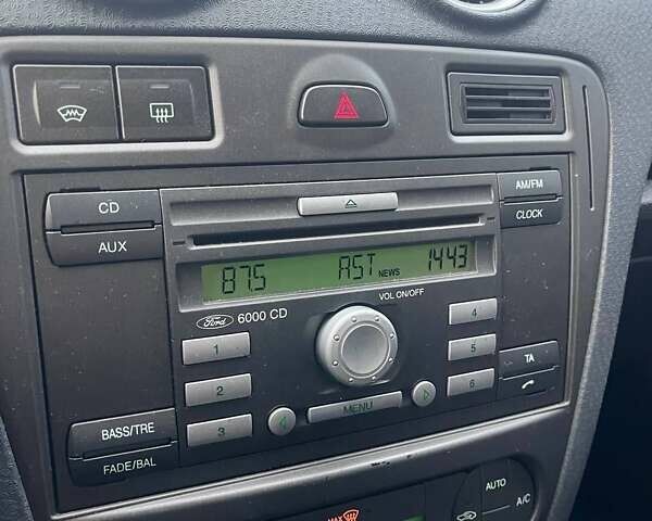 Черный Форд Фьюжн, объемом двигателя 1.6 л и пробегом 215 тыс. км за 4499 $, фото 14 на Automoto.ua