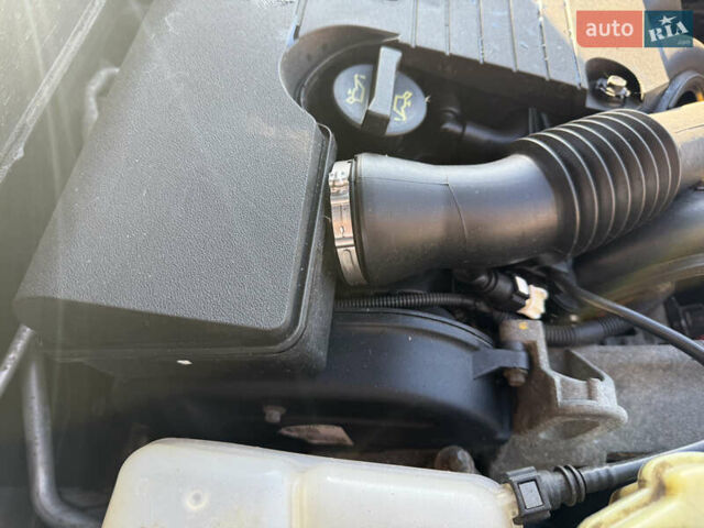 Чорний Форд Фьюжен, об'ємом двигуна 1.4 л та пробігом 174 тис. км за 6000 $, фото 67 на Automoto.ua