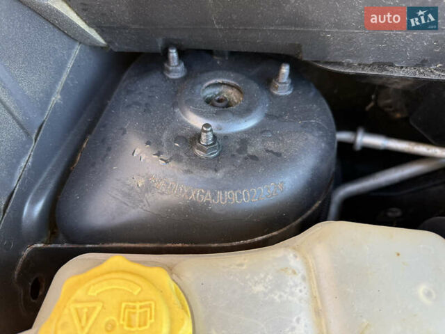 Чорний Форд Фьюжен, об'ємом двигуна 1.4 л та пробігом 174 тис. км за 6000 $, фото 66 на Automoto.ua