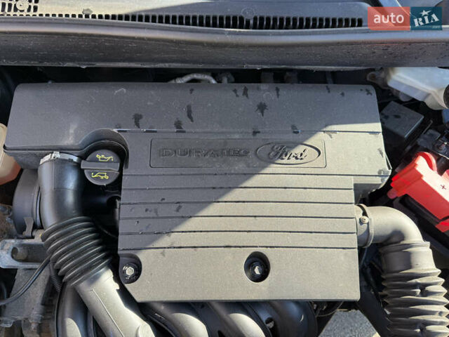 Чорний Форд Фьюжен, об'ємом двигуна 1.4 л та пробігом 174 тис. км за 6000 $, фото 63 на Automoto.ua