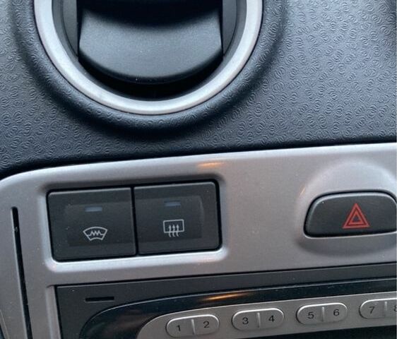 Чорний Форд Фьюжен, об'ємом двигуна 1.6 л та пробігом 215 тис. км за 6000 $, фото 15 на Automoto.ua