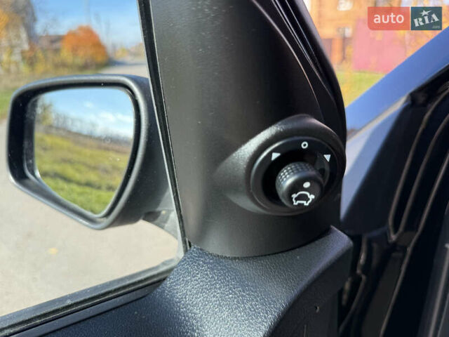 Чорний Форд Фьюжен, об'ємом двигуна 1.4 л та пробігом 174 тис. км за 6000 $, фото 54 на Automoto.ua