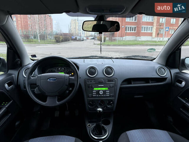 Черный Форд Фьюжн, объемом двигателя 1.4 л и пробегом 174 тыс. км за 6000 $, фото 16 на Automoto.ua