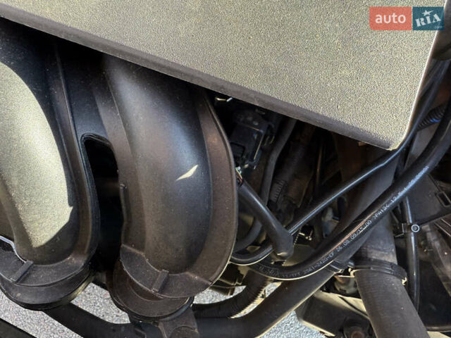 Чорний Форд Фьюжен, об'ємом двигуна 1.4 л та пробігом 174 тис. км за 6000 $, фото 69 на Automoto.ua