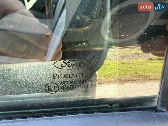 Чорний Форд Фьюжен, об'ємом двигуна 1.4 л та пробігом 174 тис. км за 6000 $, фото 81 на Automoto.ua