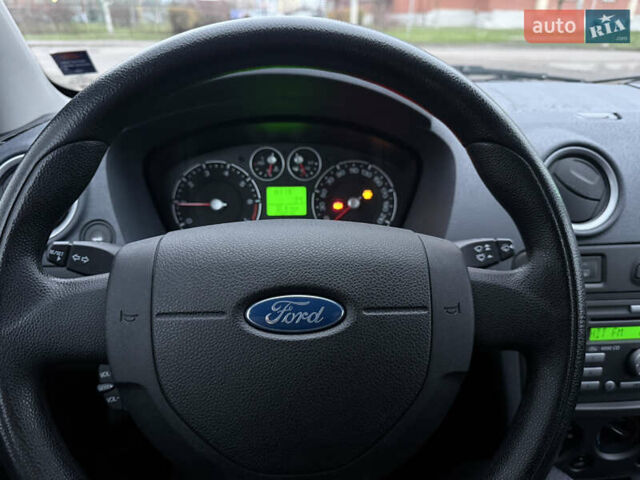 Черный Форд Фьюжн, объемом двигателя 1.4 л и пробегом 174 тыс. км за 6000 $, фото 24 на Automoto.ua