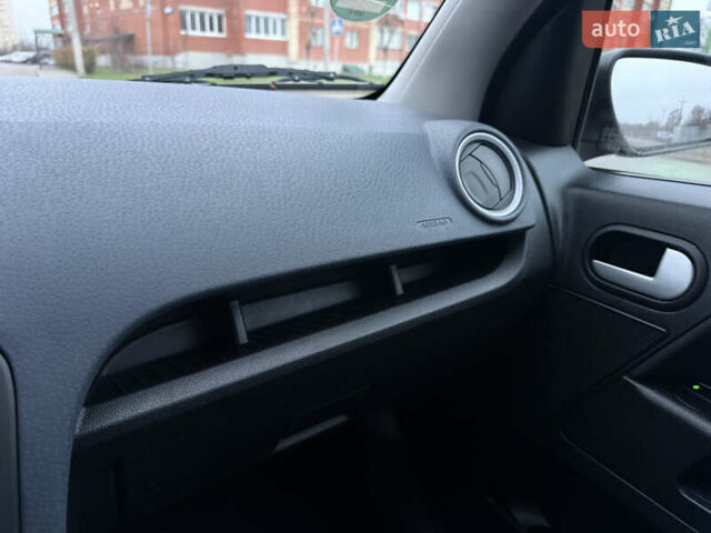 Черный Форд Фьюжн, объемом двигателя 1.4 л и пробегом 174 тыс. км за 6000 $, фото 28 на Automoto.ua