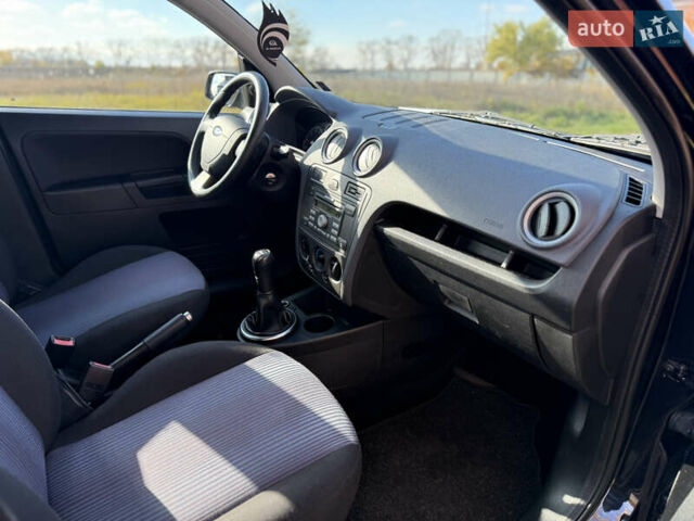 Чорний Форд Фьюжен, об'ємом двигуна 1.4 л та пробігом 174 тис. км за 6000 $, фото 42 на Automoto.ua