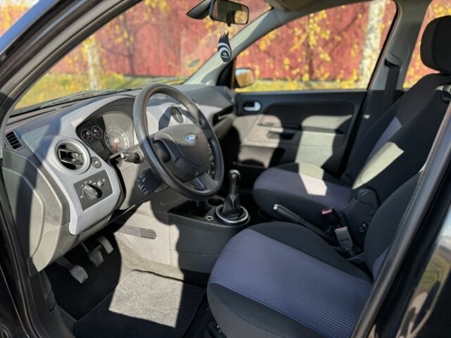 Чорний Форд Фьюжен, об'ємом двигуна 1.4 л та пробігом 174 тис. км за 6000 $, фото 9 на Automoto.ua