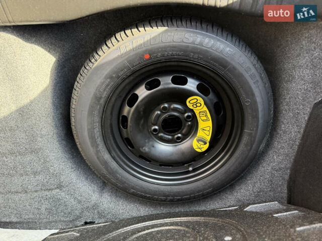 Чорний Форд Фьюжен, об'ємом двигуна 1.4 л та пробігом 174 тис. км за 6000 $, фото 60 на Automoto.ua