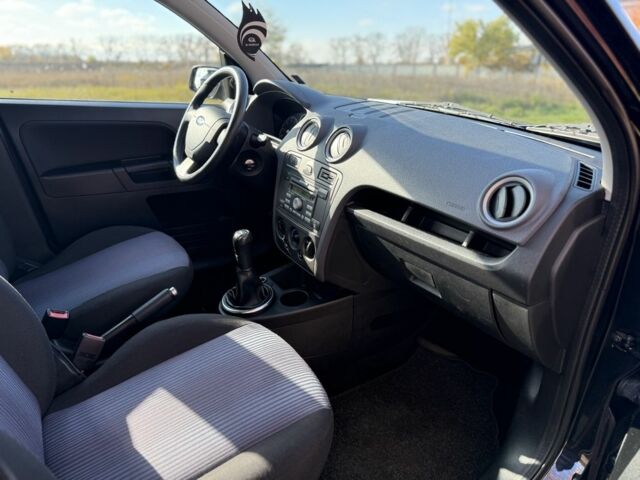 Чорний Форд Фьюжен, об'ємом двигуна 1.4 л та пробігом 174 тис. км за 6000 $, фото 15 на Automoto.ua