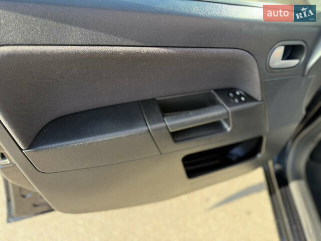 Чорний Форд Фьюжен, об'ємом двигуна 1.4 л та пробігом 174 тис. км за 6000 $, фото 52 на Automoto.ua