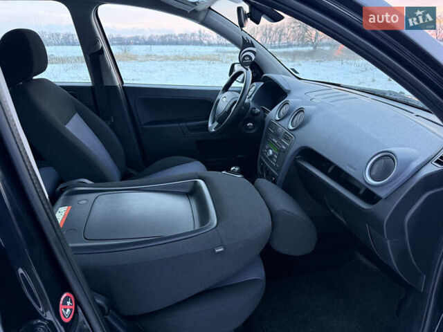 Черный Форд Фьюжн, объемом двигателя 1.4 л и пробегом 174 тыс. км за 6000 $, фото 32 на Automoto.ua