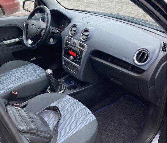 Чорний Форд Фьюжен, об'ємом двигуна 1.6 л та пробігом 215 тис. км за 6000 $, фото 6 на Automoto.ua