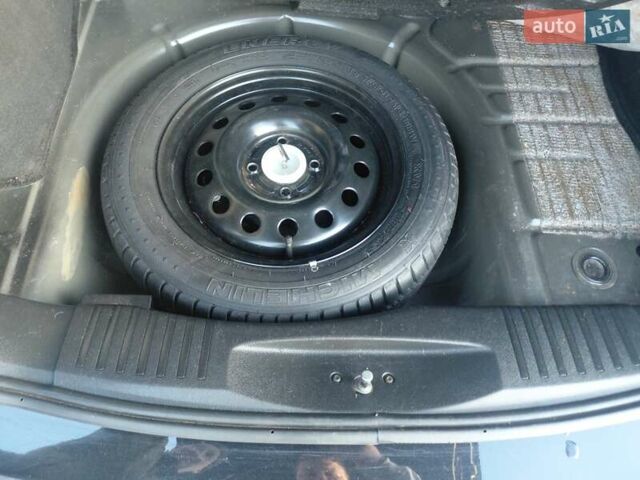 Чорний Форд Фьюжен, об'ємом двигуна 1.6 л та пробігом 168 тис. км за 4750 $, фото 7 на Automoto.ua