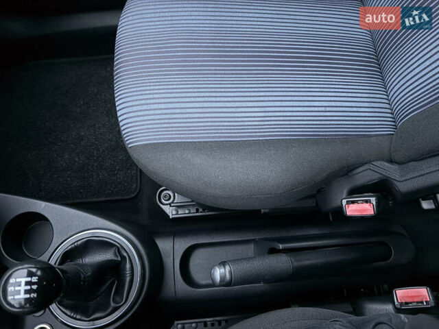 Черный Форд Фьюжн, объемом двигателя 1.4 л и пробегом 174 тыс. км за 6000 $, фото 32 на Automoto.ua