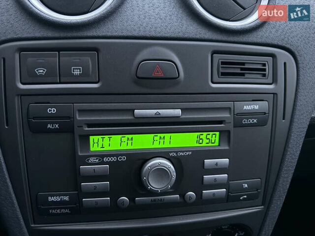 Черный Форд Фьюжн, объемом двигателя 1.4 л и пробегом 174 тыс. км за 6000 $, фото 30 на Automoto.ua