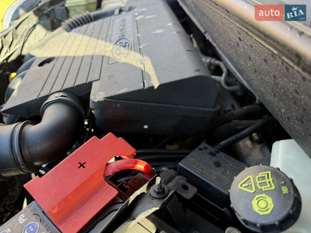 Чорний Форд Фьюжен, об'ємом двигуна 1.4 л та пробігом 174 тис. км за 6000 $, фото 72 на Automoto.ua