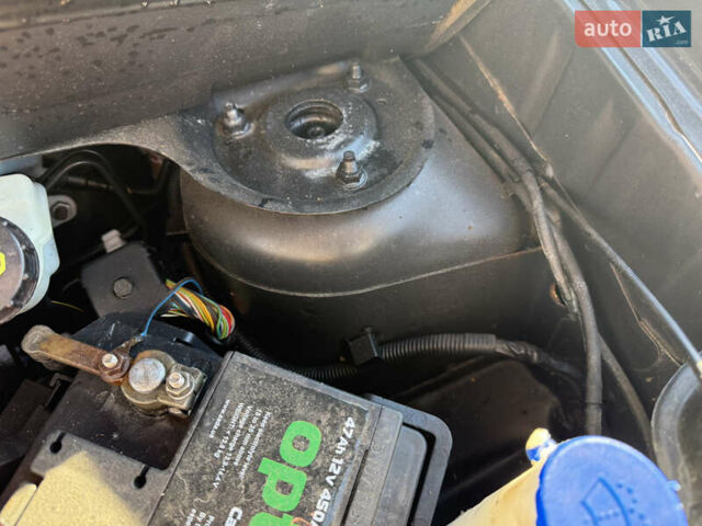 Чорний Форд Фьюжен, об'ємом двигуна 1.4 л та пробігом 174 тис. км за 6000 $, фото 71 на Automoto.ua