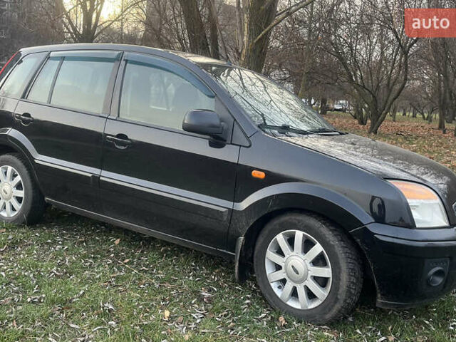 Черный Форд Фьюжн, объемом двигателя 1.6 л и пробегом 142 тыс. км за 6200 $, фото 2 на Automoto.ua