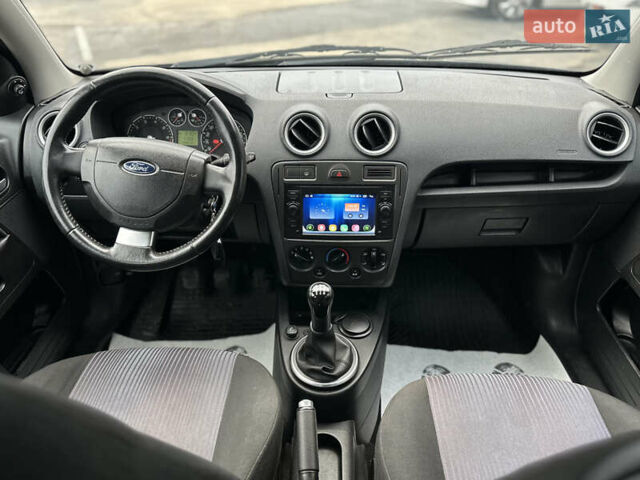 Черный Форд Фьюжн, объемом двигателя 1.6 л и пробегом 149 тыс. км за 4650 $, фото 25 на Automoto.ua