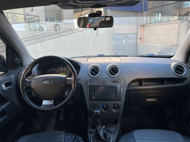 Черный Форд Фьюжн, объемом двигателя 1.4 л и пробегом 253 тыс. км за 4990 $, фото 17 на Automoto.ua