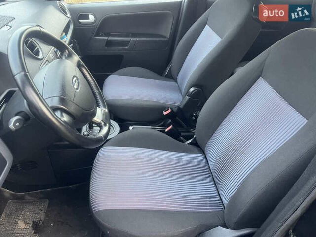 Черный Форд Фьюжн, объемом двигателя 1.6 л и пробегом 142 тыс. км за 6200 $, фото 5 на Automoto.ua