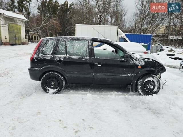 Чорний Форд Фьюжен, об'ємом двигуна 1.39 л та пробігом 160 тис. км за 2000 $, фото 4 на Automoto.ua