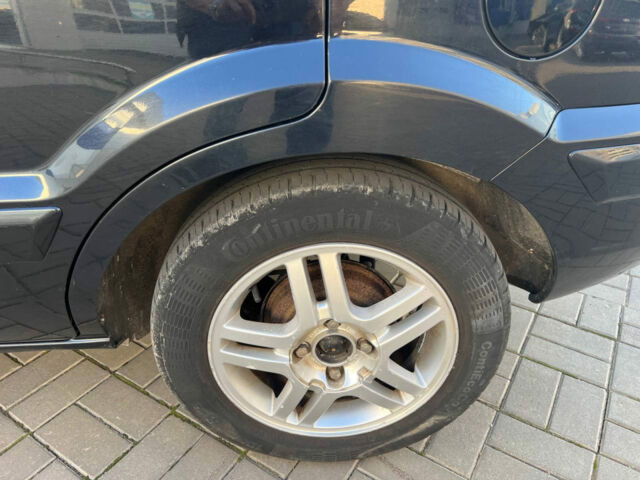 Черный Форд Фьюжн, объемом двигателя 1.4 л и пробегом 253 тыс. км за 4990 $, фото 14 на Automoto.ua