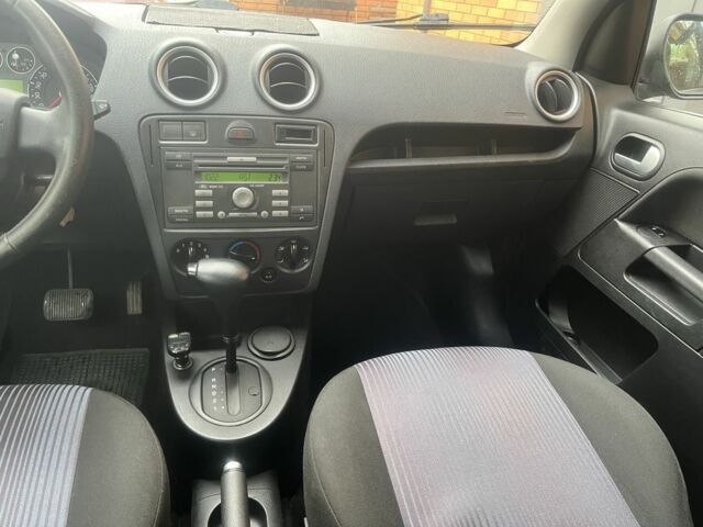 Чорний Форд Фьюжен, об'ємом двигуна 1.6 л та пробігом 198 тис. км за 5700 $, фото 11 на Automoto.ua