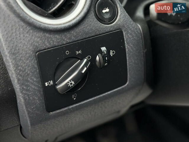 Черный Форд Фьюжн, объемом двигателя 1.6 л и пробегом 149 тыс. км за 4650 $, фото 27 на Automoto.ua