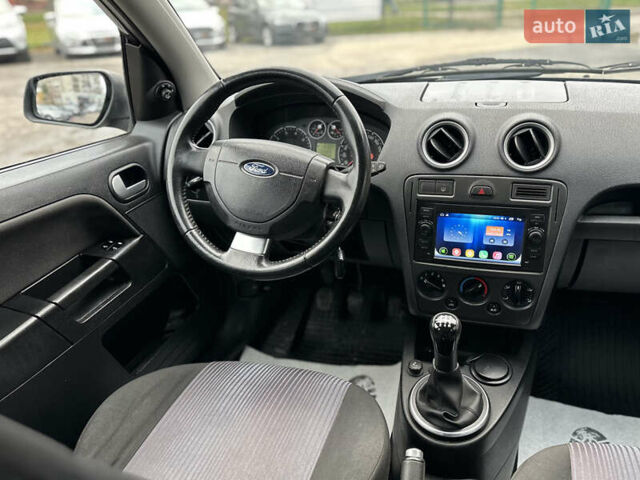 Черный Форд Фьюжн, объемом двигателя 1.6 л и пробегом 149 тыс. км за 4650 $, фото 26 на Automoto.ua