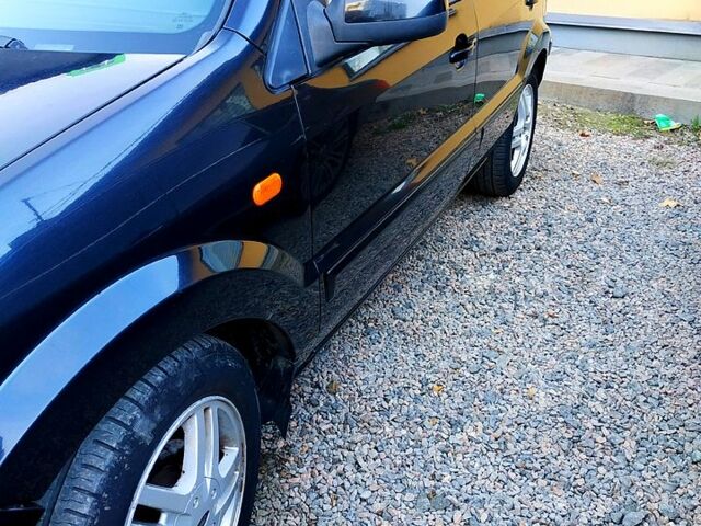 Чорний Форд Фьюжен, об'ємом двигуна 1.4 л та пробігом 153 тис. км за 4400 $, фото 7 на Automoto.ua